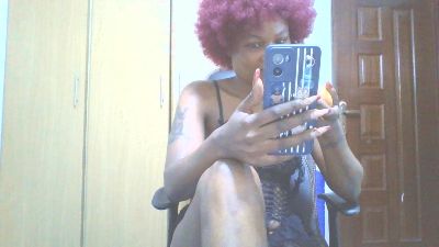 Ackiehfw35 live cam on Cam4