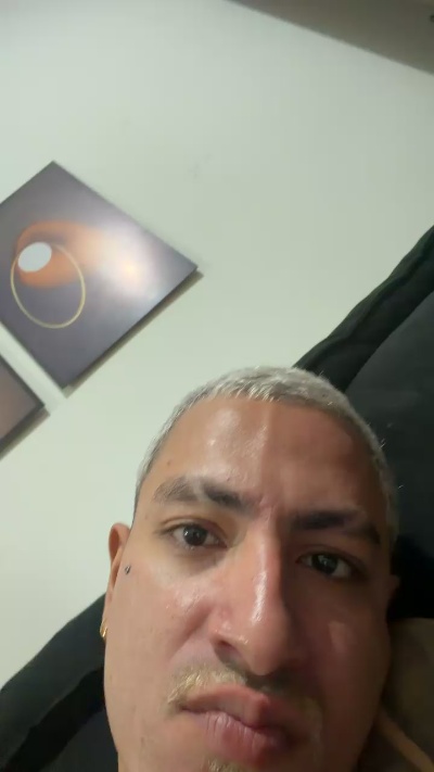 Acrioca25cm live cam on Cam4