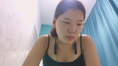AdahTorda live cam on Cam4