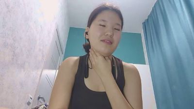 AdahTorda live cam on Cam4