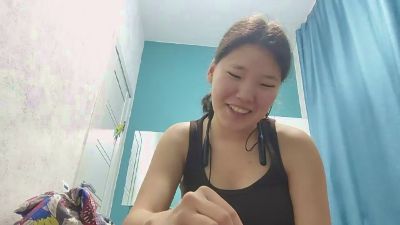 AdahTorda live cam on Cam4