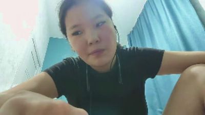 AdahTorda live cam on Cam4