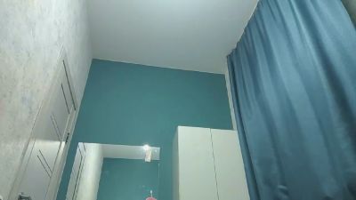 AdahTorda live cam on Cam4