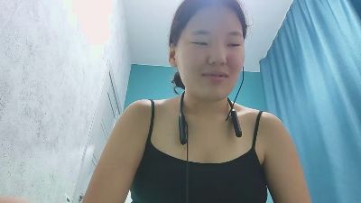 AdahTorda live cam on Cam4