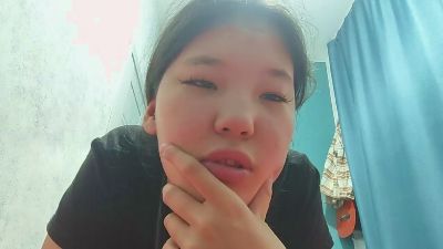 AdahTorda live cam on Cam4