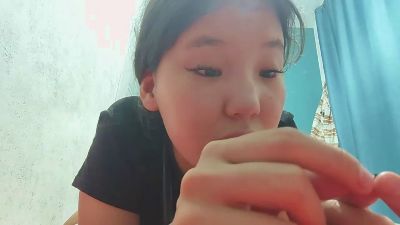 AdahTorda live cam on Cam4
