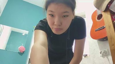 AdahTorda live cam on Cam4