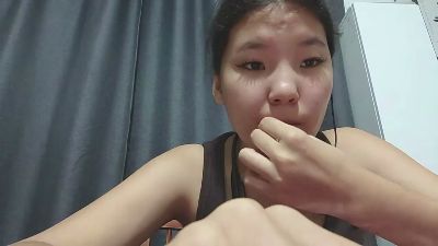 AdahTorda live cam on Cam4