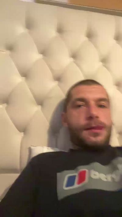 Adam26 live cam on Cam4