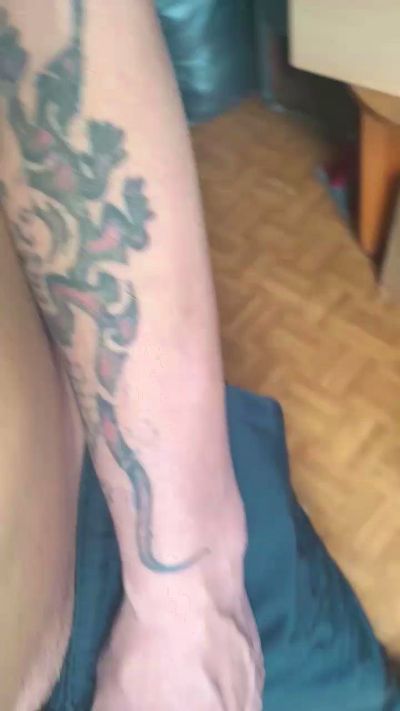Adam38gda live cam on Cam4