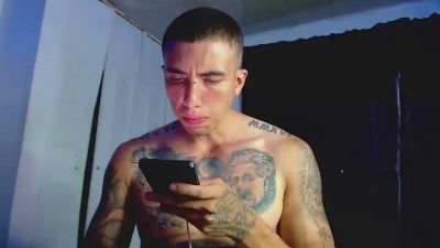 Adam_Hudsond live cam on Cam4