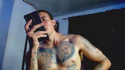 Adam_Hudsond live cam on Cam4