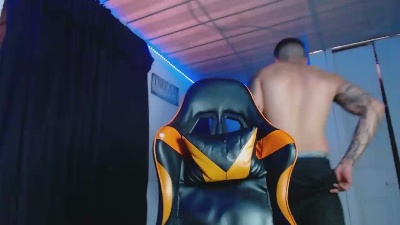 Adam_Hudsond live cam on Cam4
