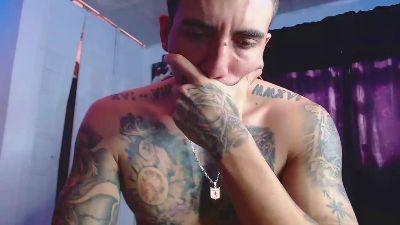 Adam_Hudsond live cam on Cam4