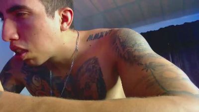 Adam_Hudsond live cam on Cam4
