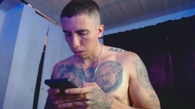 Adam_Hudsond live cam on Cam4