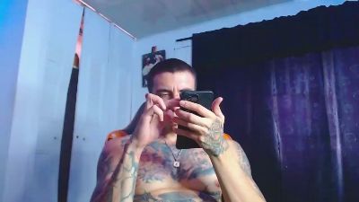 Adam_Hudsond live cam on Cam4