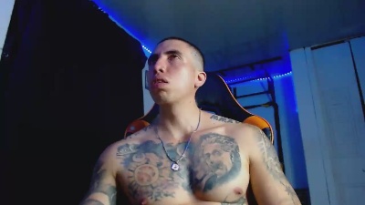 Adam_Hudsond live cam on Cam4