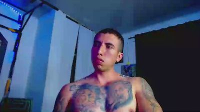 Adam_Hudsond live cam on Cam4