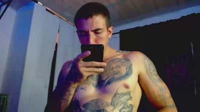 Adam_Hudsond live cam on Cam4
