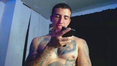Adam_Hudsond live cam on Cam4
