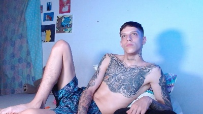 Adam_Master77 live cam on Cam4