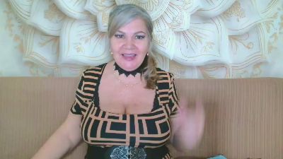 Adama4love Live Cam on Cam4