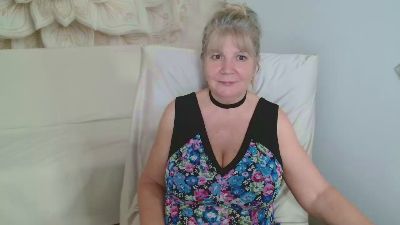 Adama4love live cam on Cam4