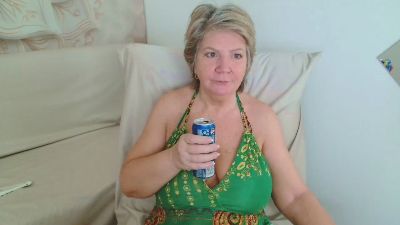 Adama4love live cam on Cam4