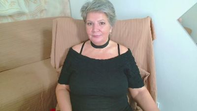Adama4love live cam on Cam4