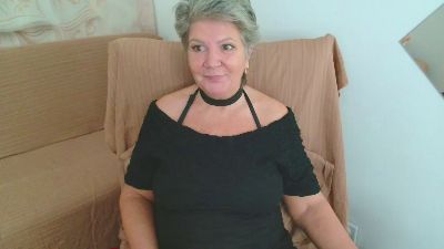 Adama4love live cam on Cam4