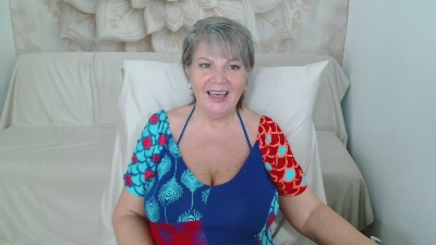 Adama4love live cam on Cam4