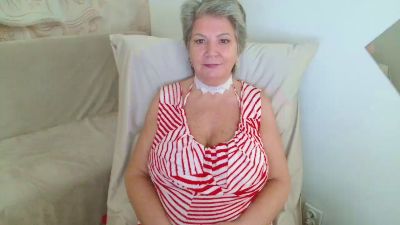 Adama4love live cam on Cam4