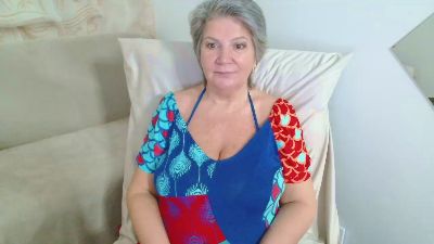 Adama4love live cam on Cam4