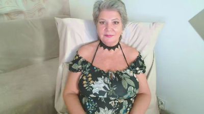 Adama4love live cam on Cam4