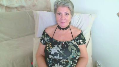 Adama4love live cam on Cam4