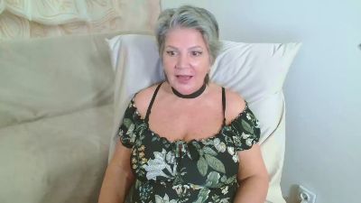 Adama4love live cam on Cam4