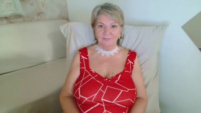 Adama4love live cam on Cam4