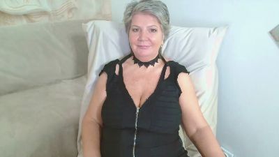 Adama4love live cam on Cam4