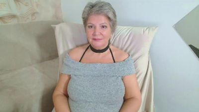 Adama4love live cam on Cam4