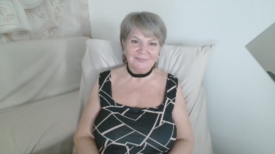Adama4love live cam on Cam4