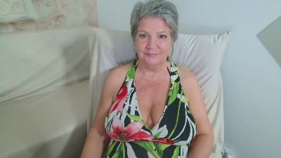 Adama4love live cam on Cam4