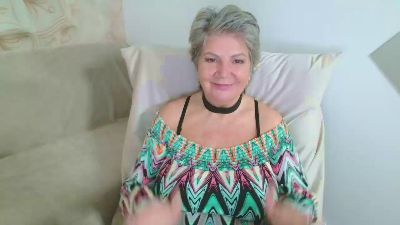 Adama4love live cam on Cam4