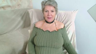 Adama4love live cam on Cam4