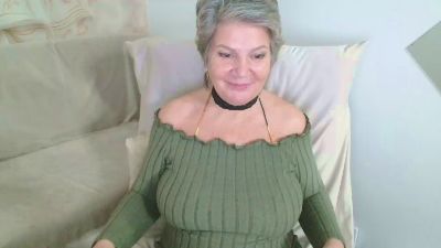 Adama4love live cam on Cam4
