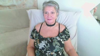 Adama4love live cam on Cam4