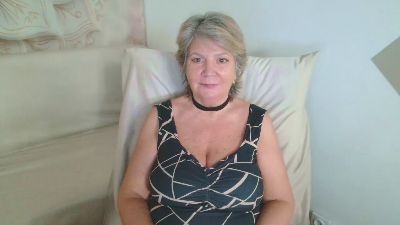 Adama4love live cam on Cam4