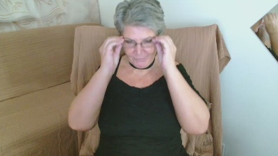 Adama4love live cam on Cam4