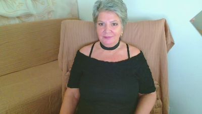 Adama4love live cam on Cam4