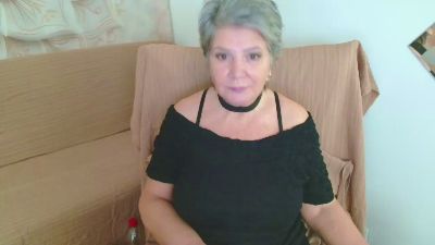 Adama4love live cam on Cam4